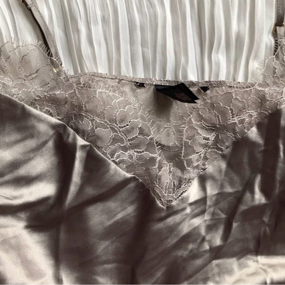 Victoria's Secret‎ nude Satin Chemise with Lace size Large - Picture 5 of 8